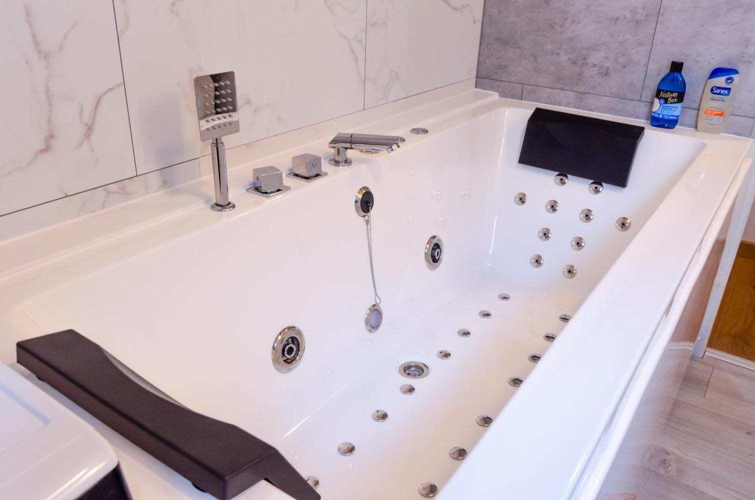 Appartement Balneo-Detente Sainte-Helene-du-Lac Εξωτερικό φωτογραφία